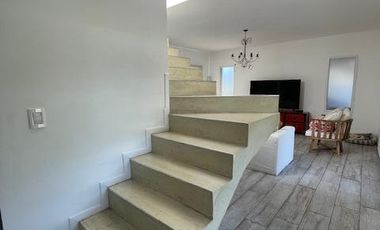 Casa en venta en San Isidro Labrador - Villanueva