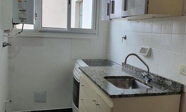 Departamento monoambiente en venta en Wilde Centro