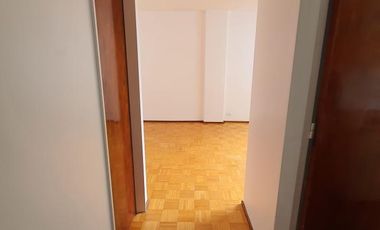 Departamento monoambiente en venta en Wilde Centro