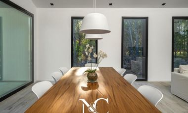 Casa en venta en Costa Esmeralda con fondo libre