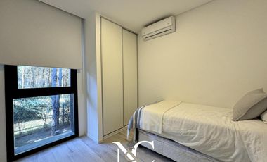 Casa en venta en Costa Esmeralda con fondo libre