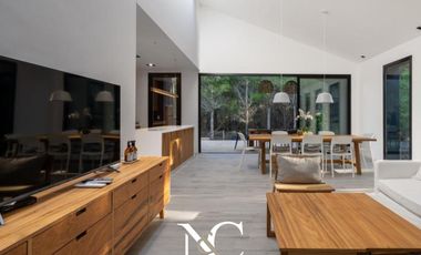 Casa en venta en Costa Esmeralda con fondo libre