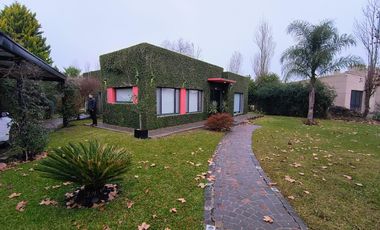 Casa en  Prados de la Adelina