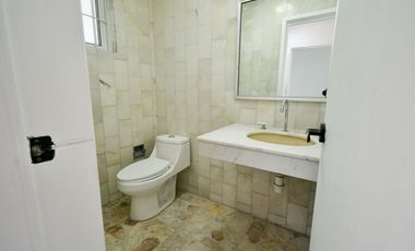 PROPIEDAD USO COMERCIAL
