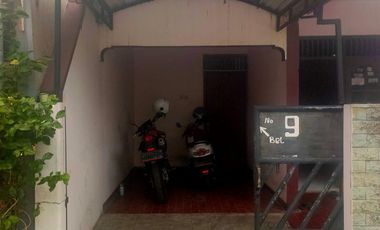 RUMAH SIAP HUNI DI PERUMAHAN MOJOSONGO JEBRES SOLO