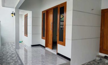 Rumah solo gentan baki dekat Safira purbayan luwes pajang