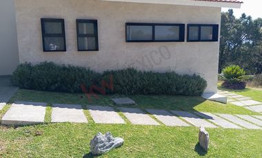 Hogar Contemporáneo en San Diego Alcalá, Ixtapan