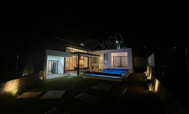 Hogar Contemporáneo en San Diego Alcalá, Ixtapan