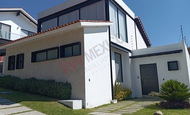 Hogar Contemporáneo en San Diego Alcalá, Ixtapan
