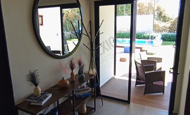 Hogar Contemporáneo en San Diego Alcalá, Ixtapan
