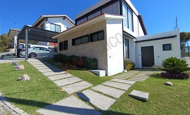 Hogar Contemporáneo en San Diego Alcalá, Ixtapan