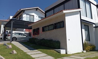 Hogar Contemporáneo en San Diego Alcalá, Ixtapan