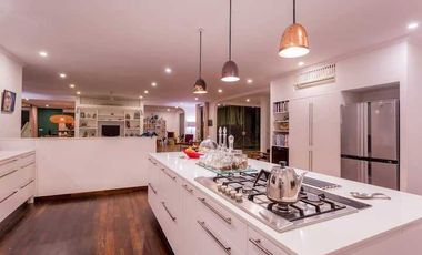 Villa Mewah Tepi Pantai Ketewel Luas dan Strategis