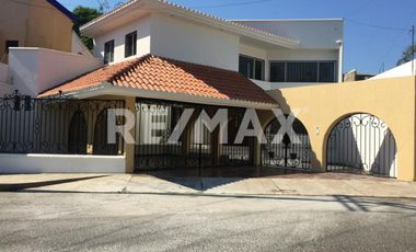 CASA EN VENTA - (3)