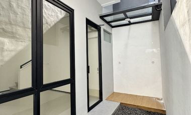 Dijual Town House 2 Lantai di Araya, Malang