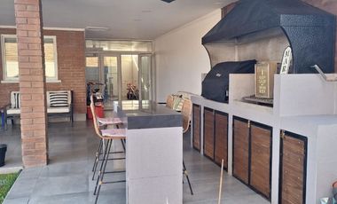 VENTA CASA , ESTILO GEORGIAN EN SANTA AURORA, MACHALI