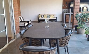 VENTA CASA , ESTILO GEORGIAN EN SANTA AURORA, MACHALI