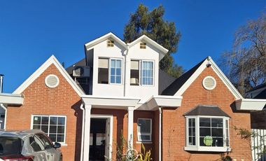 VENTA CASA , ESTILO GEORGIAN EN SANTA AURORA, MACHALI