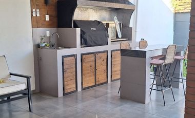 VENTA CASA , ESTILO GEORGIAN EN SANTA AURORA, MACHALI