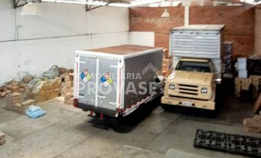 VENTA de BODEGAS en LOS PATIOS