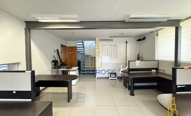 Amplias oficinas en venta