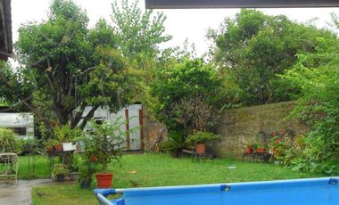 Casa en venta - 3 Dormitorios 2 Baños 4 Cocheras - 500Mts2 - Bernal Oeste