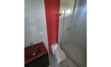 En venta Casa de 2 Niveles en Ciudad jardín - Barranquilla Norte