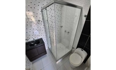 En venta Casa de 2 Niveles en Ciudad jardín - Barranquilla Norte