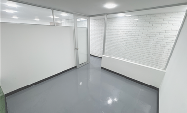 En arriendo: Oficina en Modelia | 90 m² | Espacio independiente