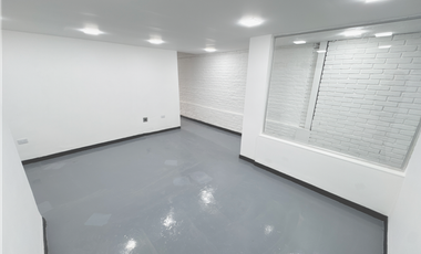 En arriendo: Oficina en Modelia | 90 m² | Espacio independiente