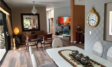 Espectacular casa finca en exclusiva unidad cerrada en La Ceja