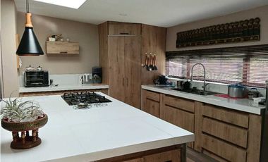 Espectacular casa finca en exclusiva unidad cerrada en La Ceja