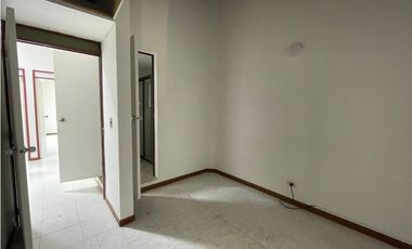 Renta de casa en la Estrella sector Suramerica