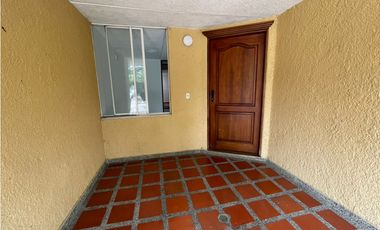 Renta de casa en la Estrella sector Suramerica