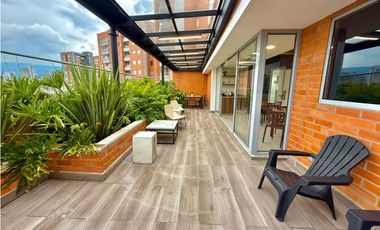 Apartamento a la venta en Sabaneta en piso alto