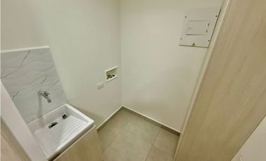 Apartamento a la venta en Sabaneta en piso alto