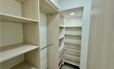 Apartamento a la venta en Sabaneta en piso alto