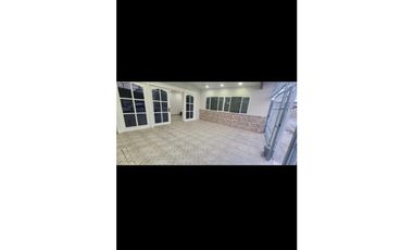 VENTA DE CASA EN ALTOS DE LAS ACASIAS