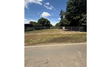 VENTA DE PROPIEDAD A 1 PASO DE LA INTERAMERICANA  1,100 METROS CERCADA