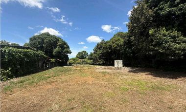 VENTA DE PROPIEDAD A 1 PASO DE LA INTERAMERICANA  1,100 METROS CERCADA