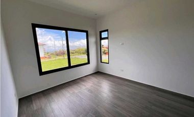 VENTA DE CASA EN ALTO BOQUETE  CUENTA CON 600METROS