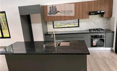 VENTA DE CASA EN ALTO BOQUETE  CUENTA CON 600METROS