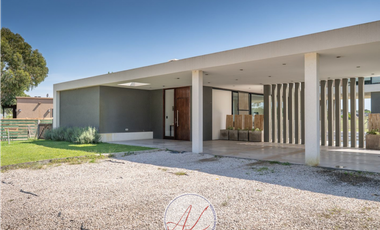 Casa en Ecuestre - Costa Esmeralda