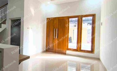 Rumah 2 Lantai Siap Huni Perum Grand Wipasena Sidoarum Jogja