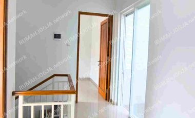 Rumah 2 Lantai Siap Huni Perum Grand Wipasena Sidoarum Jogja