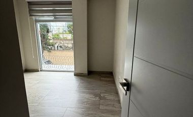 Departamento en Renta en Edificio Roma, a unos minutos de Costco