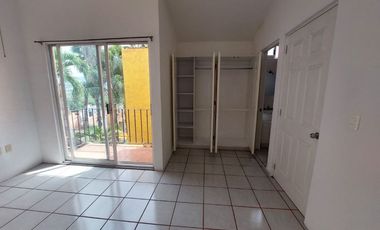 Casa en Fraccionamiento en Burgos Bugambilias Temixco - LLR-143-Fr