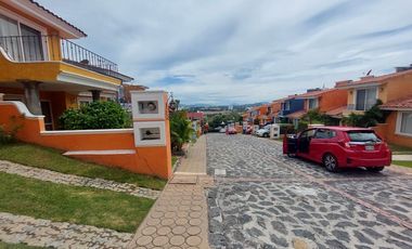 Casa en Fraccionamiento en Burgos Bugambilias Temixco - LLR-143-Fr