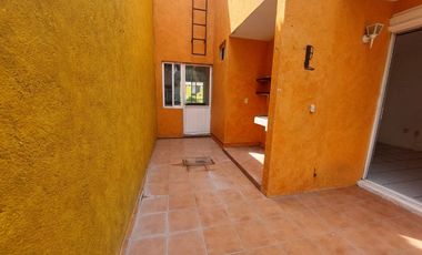 Casa en Fraccionamiento en Burgos Bugambilias Temixco - LLR-143-Fr