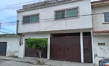 Propiedad en Venta en El Porvenir Jiutepec | Casa con Local Comercial y 2 Departamentos para Inversión